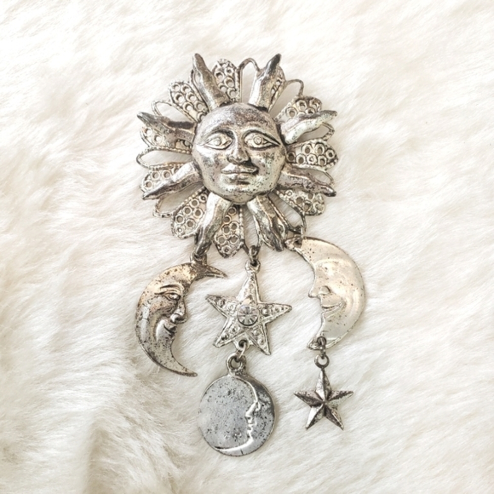 VINTAGE Smiling Sun Filigree Celestial Charms dangle Brooch Silver Tones